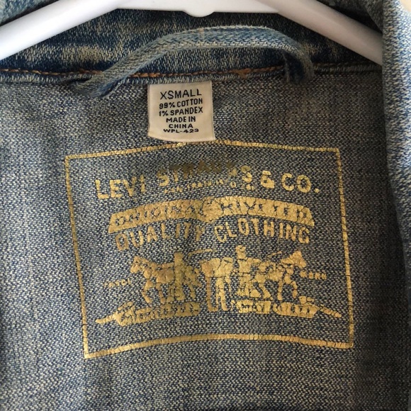 Vintage Levi’s denim jacket - Picture 3 of 6